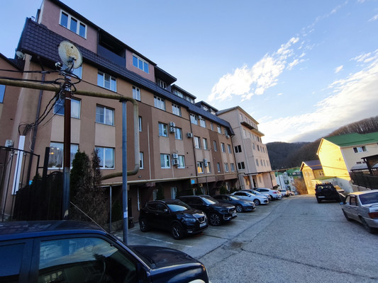 Продам трехкомнатную (3-комн.) квартиру, Калараша ул, 54д, Туапсе г