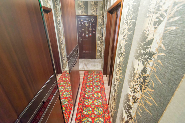 Продам двухкомнатную (2-комн.) квартиру, Ушинского ул, 9а, Батайск г