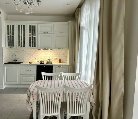 Продам двухкомнатную (2-комн.) квартиру, Маршала Бирюзова ул, 13к2, Одинцово г