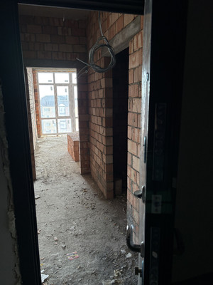 Продам трехкомнатную (3-комн.) квартиру, Тлостанова ул, 28, Нальчик г