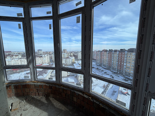 Продам трехкомнатную (3-комн.) квартиру, Тлостанова ул, 28, Нальчик г