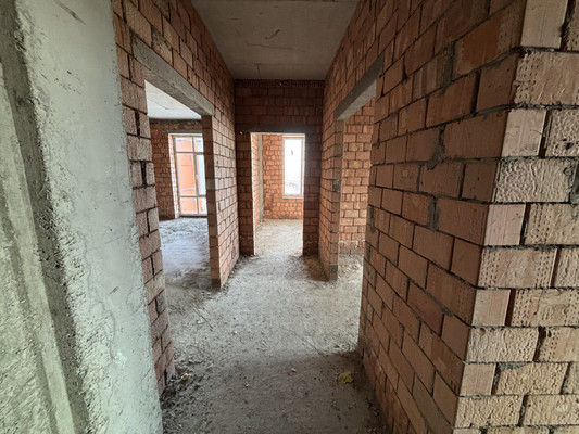 Продам трехкомнатную (3-комн.) квартиру, Тлостанова ул, 28, Нальчик г