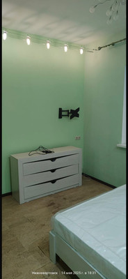 Продам двухкомнатную (2-комн.) квартиру, Омская ул, 25, Нижневартовск г