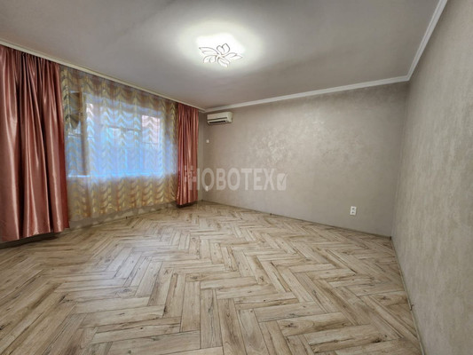 Продам однокомнатную (1-комн.) квартиру, Щорса ул, 17кб, Горячий Ключ г