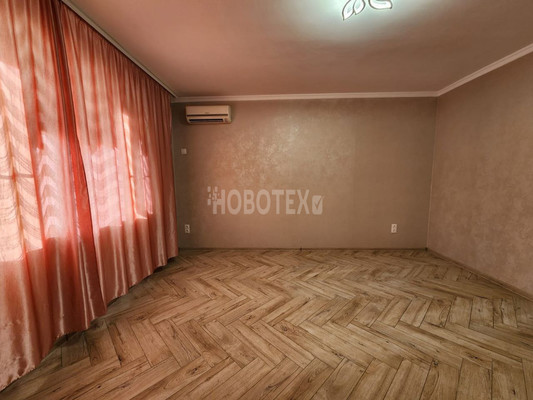 Продам однокомнатную (1-комн.) квартиру, Щорса ул, 17кб, Горячий Ключ г