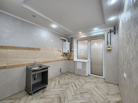 Продам однокомнатную (1-комн.) квартиру, Щорса ул, 17кб, Горячий Ключ г