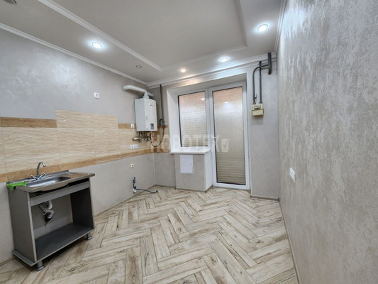 Продам однокомнатную (1-комн.) квартиру, Щорса ул, 17кб, Горячий Ключ г