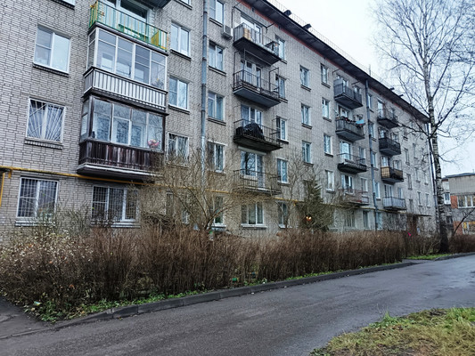 Продам двухкомнатную (2-комн.) квартиру, Володарского ул, 15, Гатчина г