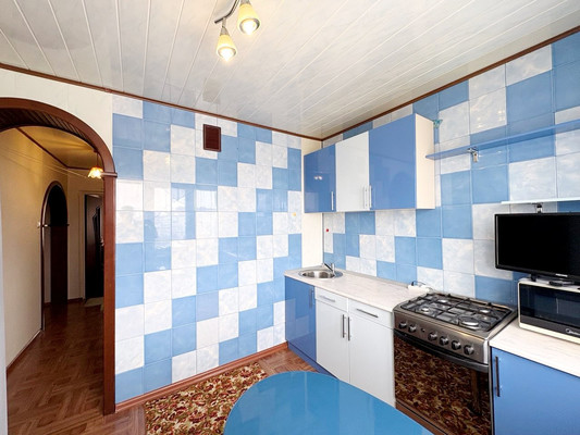 Продам трехкомнатную (3-комн.) квартиру, Ладожская ул, 83, Пенза г