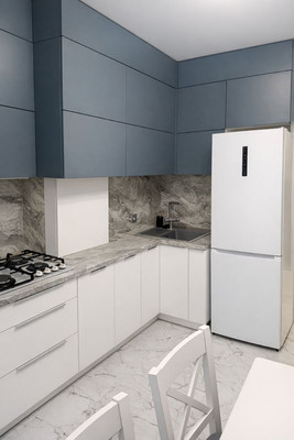 Продам двухкомнатную (2-комн.) квартиру, Кутаисская ул, 38, Калининград г