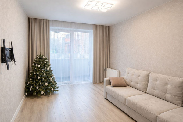 Продам двухкомнатную (2-комн.) квартиру, Кутаисская ул, 38, Калининград г