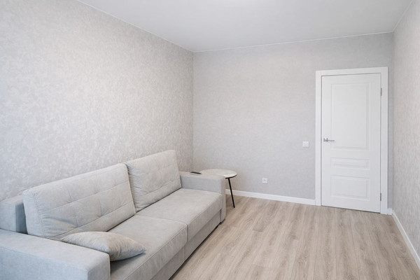 Продам двухкомнатную (2-комн.) квартиру, Кутаисская ул, 38, Калининград г