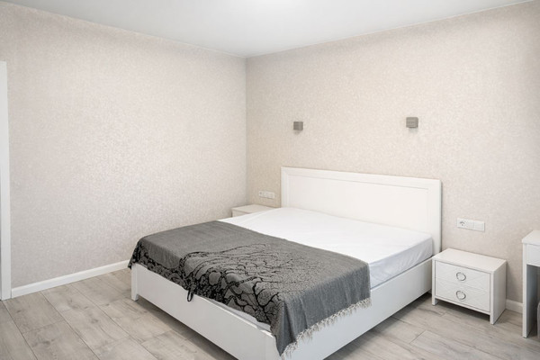 Продам двухкомнатную (2-комн.) квартиру, Кутаисская ул, 38, Калининград г