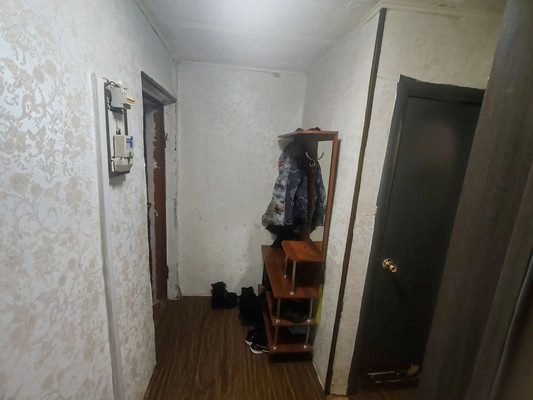 Продам двухкомнатную (2-комн.) квартиру, Обороны ул, 20, Великий Новгород г