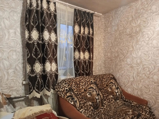 Продам двухкомнатную (2-комн.) квартиру, Обороны ул, 20, Великий Новгород г