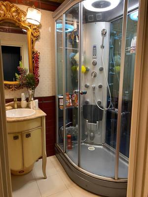 Продам двухкомнатную (2-комн.) квартиру, Адмирала Лазарева ул, 52, Москва г