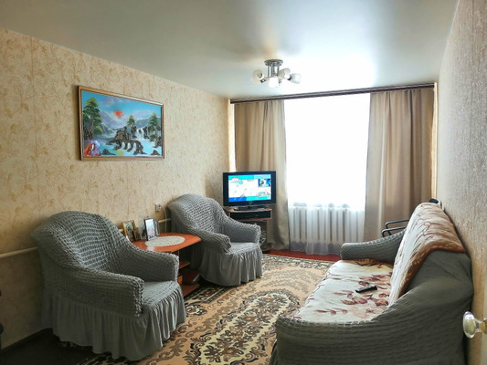 Продам двухкомнатную (2-комн.) квартиру, Школьная ул, 16, Глебовское с