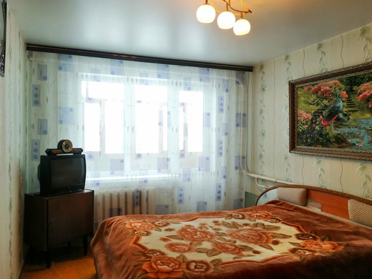 Продам двухкомнатную (2-комн.) квартиру, Школьная ул, 16, Глебовское с