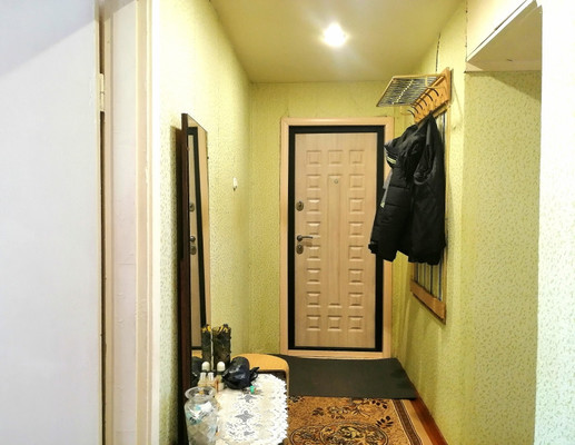 Продам двухкомнатную (2-комн.) квартиру, Школьная ул, 16, Глебовское с