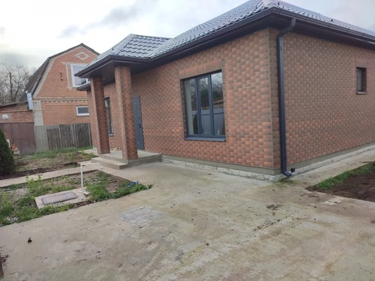 Продам дом, 2 мкр, Кропоткин г, 0 км от города