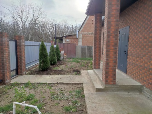 Продам дом, 2 мкр, Кропоткин г, 0 км от города