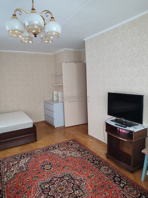 Продам двухкомнатную (2-комн.) квартиру, 1-я Владимирская ул, 18к3, Москва г