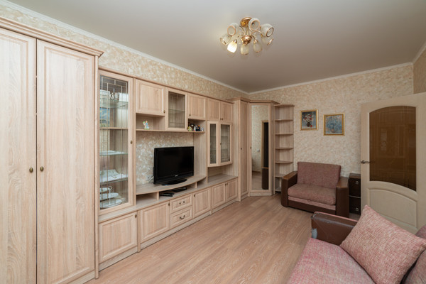 Продам однокомнатную (1-комн.) квартиру, Варшавское ш, 68, Бородино д