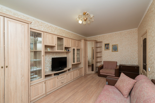 Продам однокомнатную (1-комн.) квартиру, Варшавское ш, 68, Бородино д