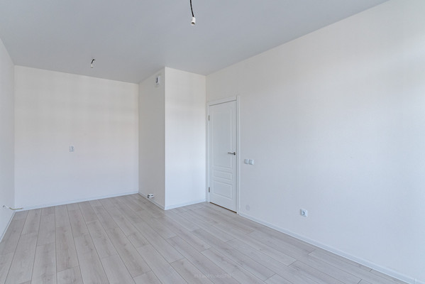 Продам однокомнатную (1-комн.) квартиру, Среднерогатская ул, 11к2, Санкт-Петербург г