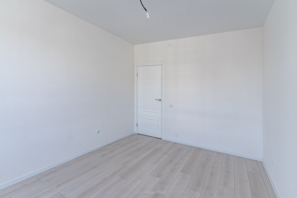 Продам однокомнатную (1-комн.) квартиру, Среднерогатская ул, 11к2, Санкт-Петербург г