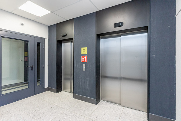 Продам однокомнатную (1-комн.) квартиру, Среднерогатская ул, 11к2, Санкт-Петербург г