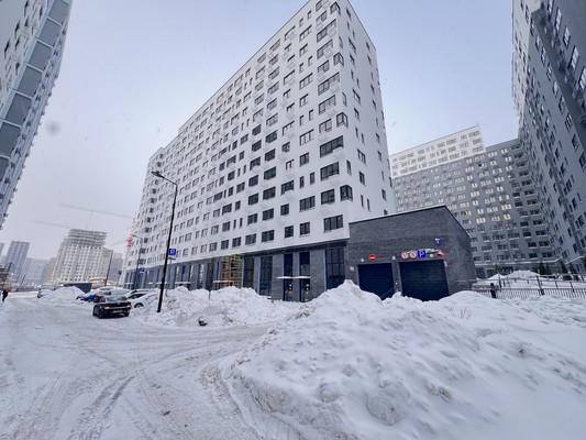 Продам трехкомнатную (3-комн.) квартиру, Братьев Гранат ул, 6, Сосенское п