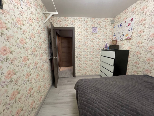 Продам двухкомнатную (2-комн.) квартиру, Новая ул, 7, Октябрьский рп