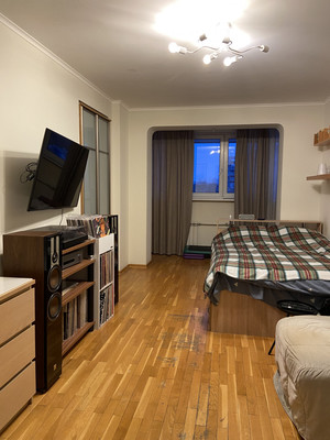 Продам однокомнатную (1-комн.) квартиру, Пырьева ул, 11-А, Москва г