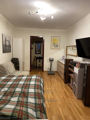 Продам однокомнатную (1-комн.) квартиру, Пырьева ул, 11-А, Москва г