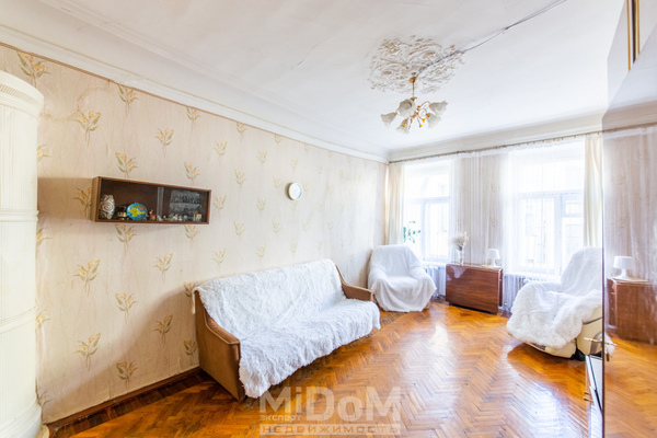 Продам многокомнатную квартиру, Большой П.С. пр-кт, 63, Санкт-Петербург г