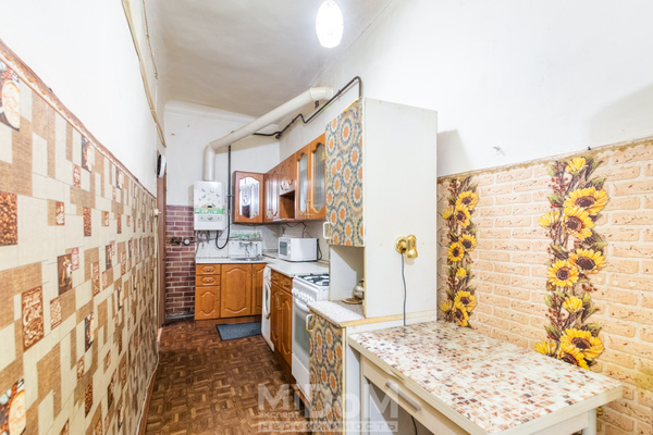 Продам многокомнатную квартиру, Большой П.С. пр-кт, 63, Санкт-Петербург г