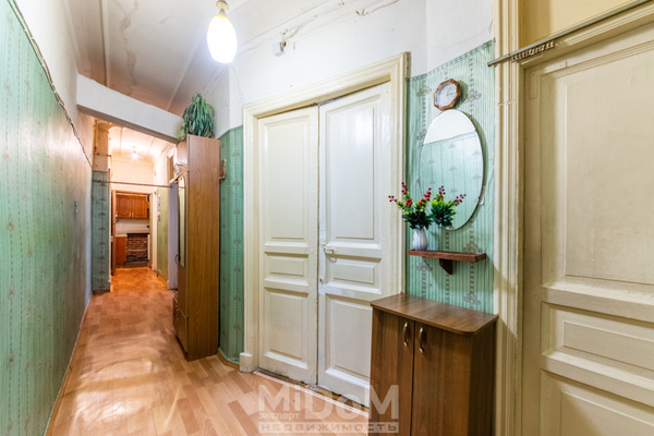 Продам многокомнатную квартиру, Большой П.С. пр-кт, 63, Санкт-Петербург г