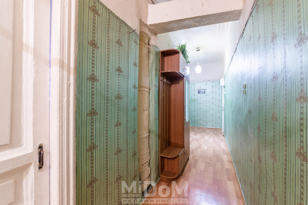 Продам многокомнатную квартиру, Большой П.С. пр-кт, 63, Санкт-Петербург г