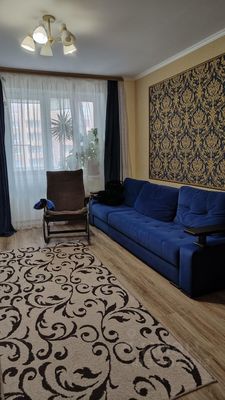 Продам двухкомнатную (2-комн.) квартиру, Индустриальная ул, 28, Волгодонск г