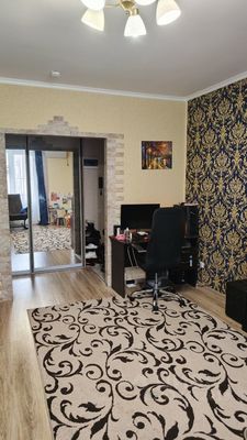 Продам двухкомнатную (2-комн.) квартиру, Индустриальная ул, 28, Волгодонск г