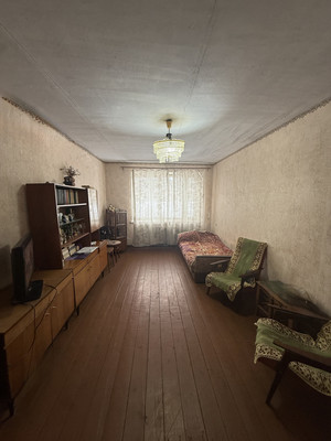 Продам трехкомнатную (3-комн.) квартиру, Вокзальная ул, 3А, Пустоши п