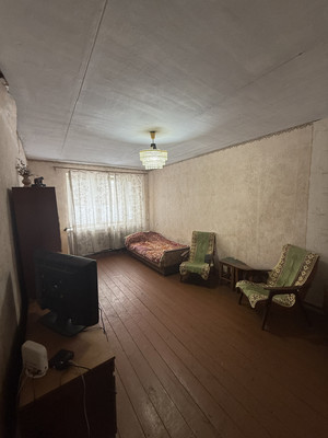 Продам трехкомнатную (3-комн.) квартиру, Вокзальная ул, 3А, Пустоши п