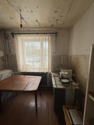 Продам трехкомнатную (3-комн.) квартиру, Вокзальная ул, 3А, Пустоши п