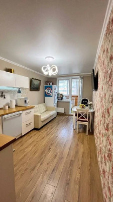 Продам однокомнатную (1-комн.) квартиру, Гидростроителей ул, 61, Краснодар г