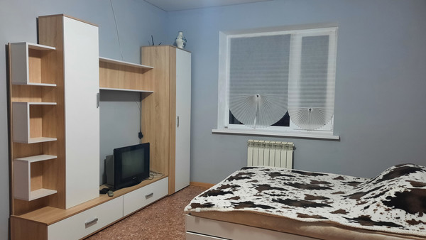 Продам однокомнатную (1-комн.) квартиру, Ягодная ул, 25, Южный п