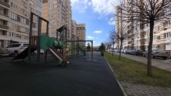 Продам однокомнатную (1-комн.) квартиру, Конгрессная ул, 27, Краснодар г