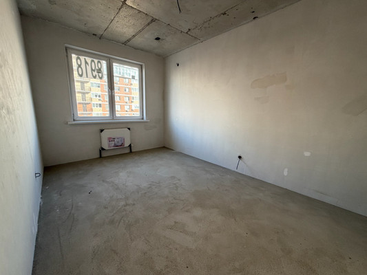 Продам трехкомнатную (3-комн.) квартиру, Западный Обход ул, 39/2к5, Краснодар г