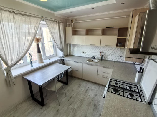 Продам однокомнатную (1-комн.) квартиру, Лазурная ул, 14, Анапа г