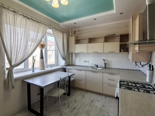 Продам однокомнатную (1-комн.) квартиру, Лазурная ул, 14, Анапа г